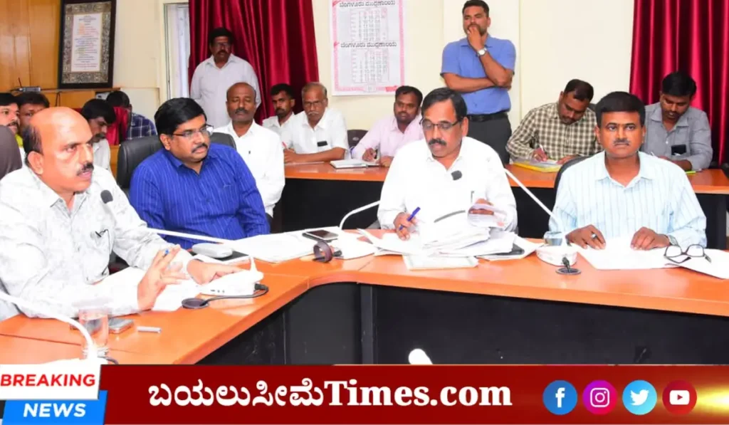 chitradurga dc venktesh