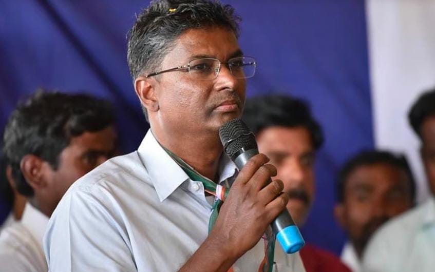 ನಮ್ಮ ಪಕ್ಷದಲ್ಲಿ ಪಿತೂರಿ ನಡೆಯುತ್ತಿದೆ ಹುಷಾರಾಗಿರಬೇಕು – ಸತೀಶ್ ಜಾರಕಿಹೊಳಿ