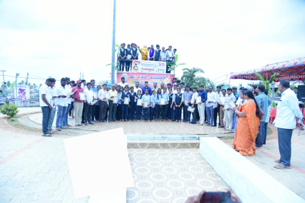 ಸ್ವಾತಂತ್ರ್ಯ ಸಮಾನತೆ ಬಾಂಧವ್ಯ ಪ್ರಜಾಪ್ರಭುತ್ವದ ಮೌಲ್ಯಗಳು: ತಹಶೀಲ್ದಾರ್ ಸಿದ್ದೇಶ್