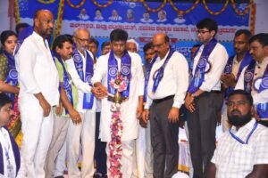 ಚಿತ್ರದುರ್ಗದಲ್ಲಿ ನಡೆದ ಅಂಬೇಡ್ಕರ್ ಜಯಂತಿ ಕಾರ್ಯಕ್ರಮದಲ್ಲಿ ಶಾಸಕ ಕೆ.ಸಿ. ವೀರೇಂದ್ರ ಪಪ್ಪಿ