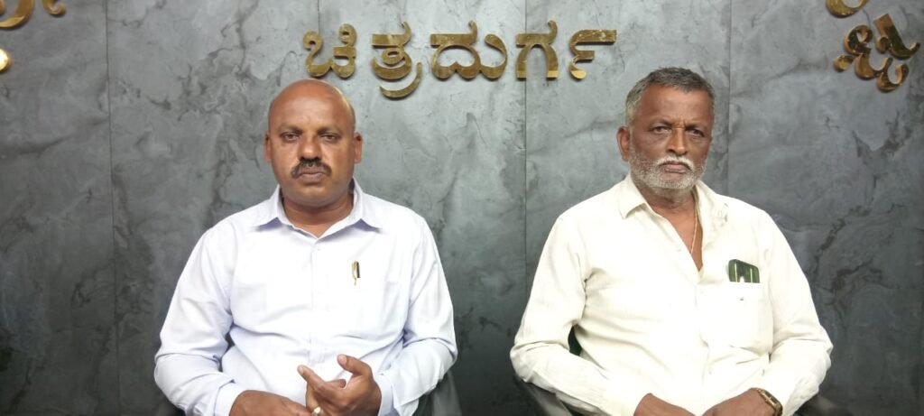 ಅಹಿಂದ ವರ್ಗಕ್ಕೆ ರಾಜಕೀಯ ಮನ್ನಣೆ ನೀಡಿ, ಡಿ.ಕೆ.ಶಿವಕುಮಾರ್ ಸಾಮಾಜಿಕ ನ್ಯಾಯ ಪಾಲಿಸಲಿ: ಎಮ್ಮೆಹಟ್ಟಿ ಹನುಮಂತಪ್ಪ ಆಗ್ರಹ emmehatti-hanumanthappa-kuruba-sangha-chitradurga-pressmeet